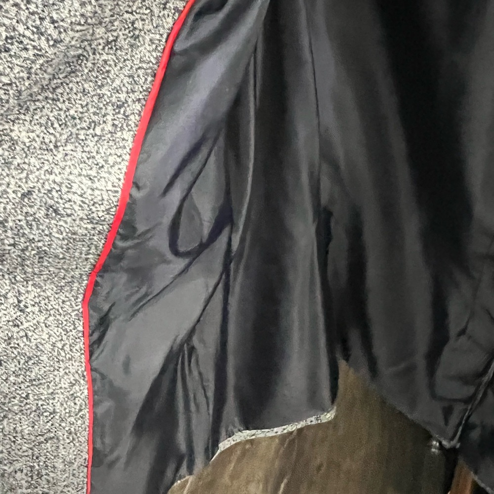 Blazer - Picture 6 of 7